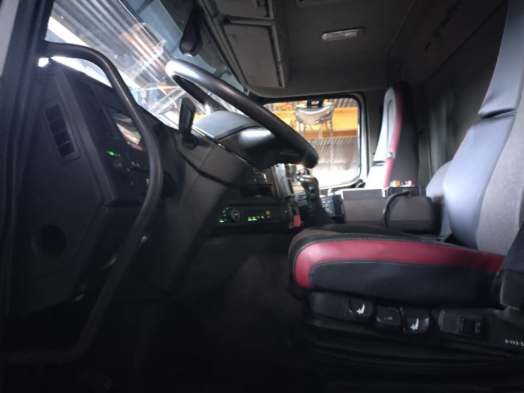 Лизинг на Volvo FMX370 6x2 av3700mm multilift vaijerilaite  Volvo FMX370 6x2 av3700mm multilift vaijerilaite: слика 6 Лизинг на Volvo FMX370 6x2 av3700mm multilift vaijerilaite  Volvo FMX370 6x2 av3700mm multilift vaijerilaite: слика 6