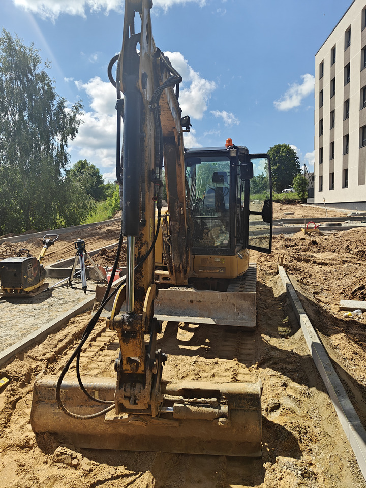 CATERPILLAR 305E2 - Мини багер: слика 2 CATERPILLAR 305E2 - Мини багер: слика 2