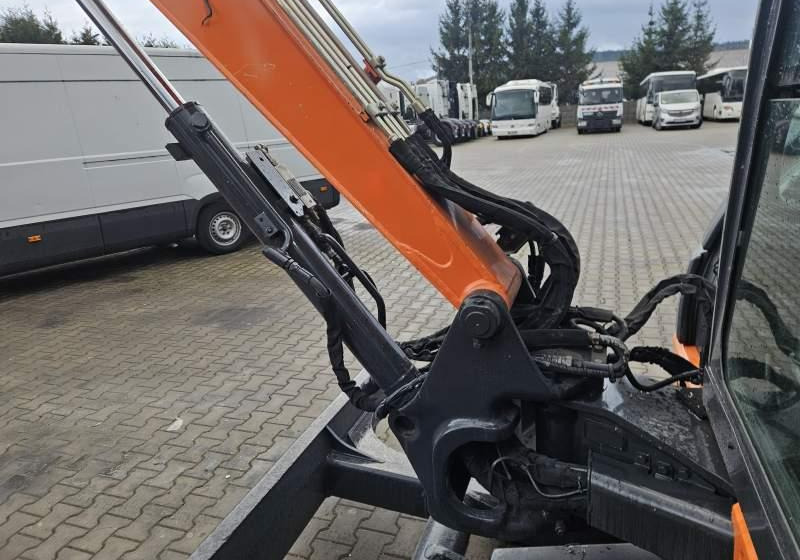 Hitachi ZX48U-5A CLR / 3 ŁYŻKI / SPROWADZONA / 2 300 MTH - Багер гасеничар: слика 5 Hitachi ZX48U-5A CLR / 3 ŁYŻKI / SPROWADZONA / 2 300 MTH - Багер гасеничар: слика 5