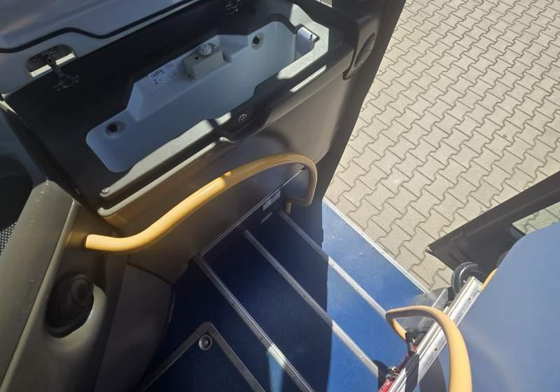 Irisbus RECREO* 12 M*SPROWADZONY* PODWÓJNE SZYBY BOCZNE - Приградски автобус: слика 3 Irisbus RECREO* 12 M*SPROWADZONY* PODWÓJNE SZYBY BOCZNE - Приградски автобус: слика 3