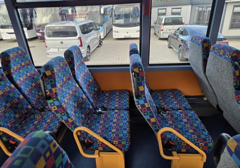 Приградски автобус Irisbus RECREO/ SPROWADZONY/ KLIMA / 251 000 KM: слика 31