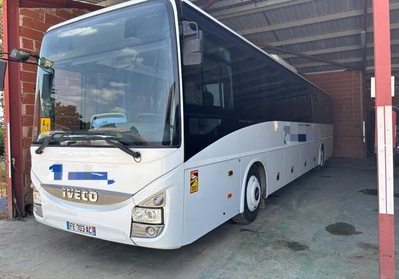 Iveco CROSSWAY/ SPROWADZONY / 180 000 KM / MANUAL - Приградски автобус: слика 1 Iveco CROSSWAY/ SPROWADZONY / 180 000 KM / MANUAL - Приградски автобус: слика 1