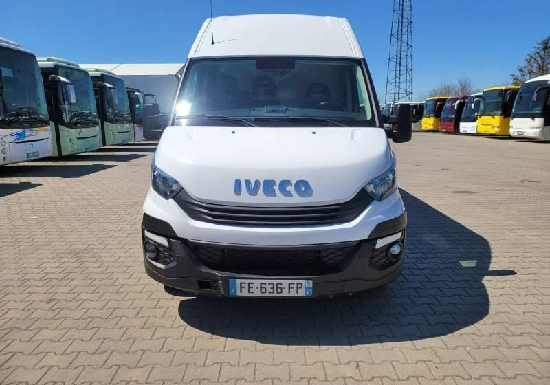 Iveco DAILY 35-140 / SPROWADZONY Z FRANCJI / TEMPOMAT - Товарно комбе: слика 3 Iveco DAILY 35-140 / SPROWADZONY Z FRANCJI / TEMPOMAT - Товарно комбе: слика 3