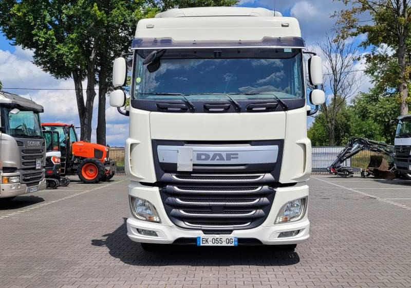 DAF XF510 SPACE CAB / SPROWADZONY / MANUAL / RETARDER - Камион влекач: слика 2 DAF XF510 SPACE CAB / SPROWADZONY / MANUAL / RETARDER - Камион влекач: слика 2