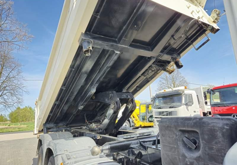 Лизинг на  MAN TGS 26.360 / 2 STRONNA WYWROTKA/ EURO 6 MAN TGS 26.360 / 2 STRONNA WYWROTKA/ EURO 6: слика 15