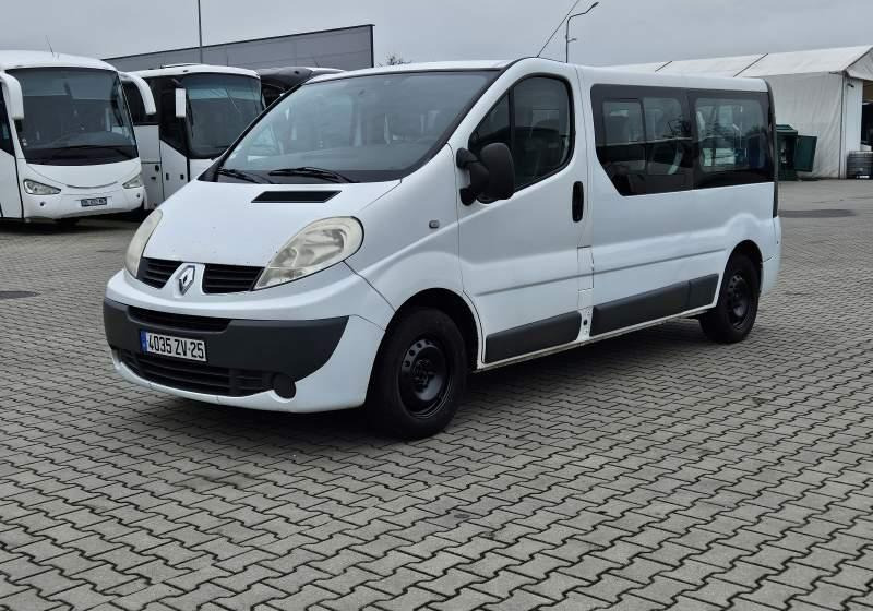 Renault TRAFIC 2.0 DCI 90 COMBI L2H1 / SPROWADZONY - Минибус, Патничко комбе: слика 1 Renault TRAFIC 2.0 DCI 90 COMBI L2H1 / SPROWADZONY - Минибус, Патничко комбе: слика 1