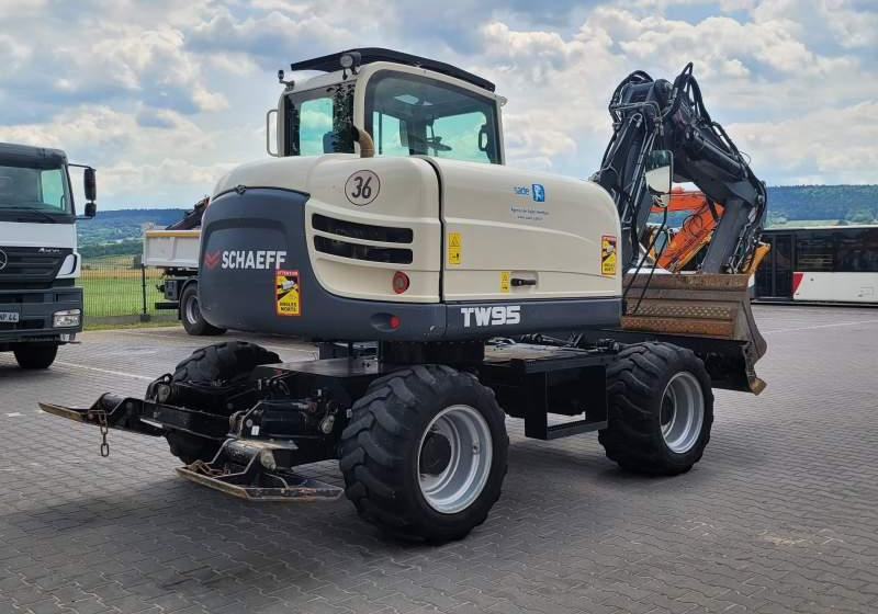 Schaeff TW95 / SPROWADZONA Z FRANCJI/ 6 500 MTH - Багер на тркала: слика 3 Schaeff TW95 / SPROWADZONA Z FRANCJI/ 6 500 MTH - Багер на тркала: слика 3