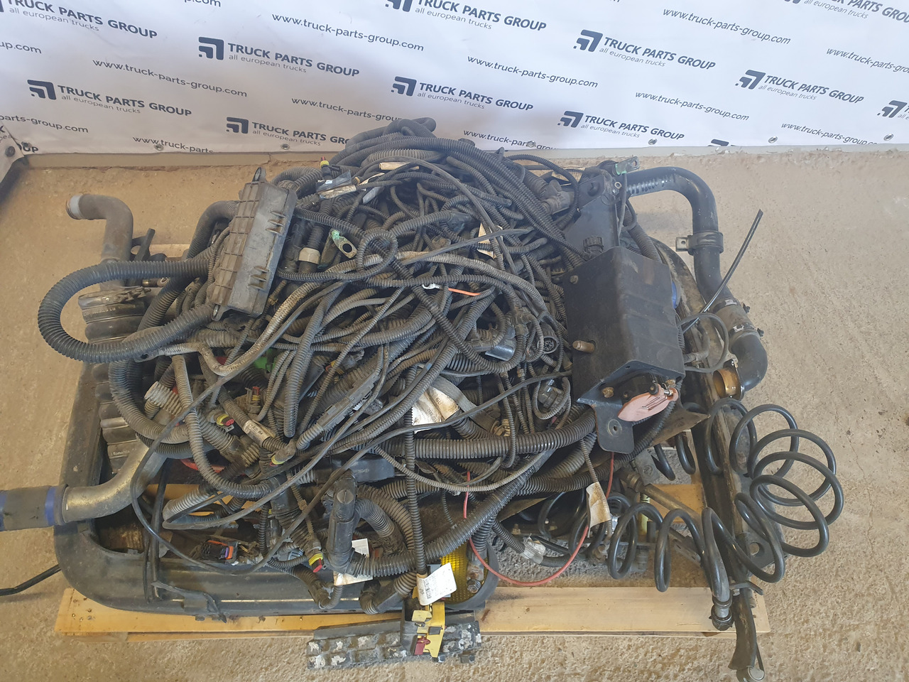 IVECO IVECO STRALIS EURO6 complete wiring harness, engine wiring, cab wiring, wiring set, frame wiring, cables 5801679758, 5801801250, 5801692062, 5801725016, 5801418770, 5801270108, 41246407, 41242608, 412 - Појас за кабел/ Жица за Камион: слика 2 IVECO IVECO STRALIS EURO6 complete wiring harness, engine wiring, cab wiring, wiring set, frame wiring, cables 5801679758, 5801801250, 5801692062, 5801725016, 5801418770, 5801270108, 41246407, 41242608, 412 - Појас за кабел/ Жица за Камион: слика 2