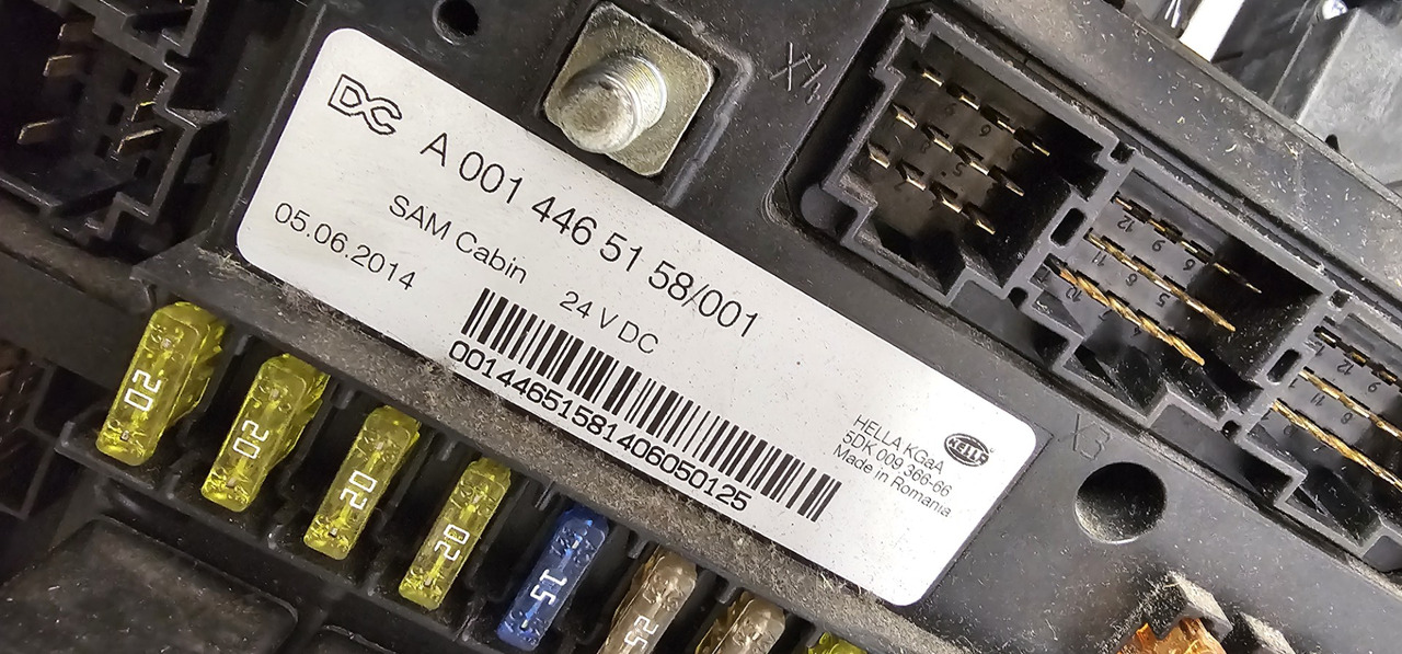 Mercedes Benz Actros MP4, EURO6 Grundmodul, fuse box, relay box, SAM cabin, SAM chassis - Осигурач за Камион: слика 3 Mercedes Benz Actros MP4, EURO6 Grundmodul, fuse box, relay box, SAM cabin, SAM chassis - Осигурач за Камион: слика 3