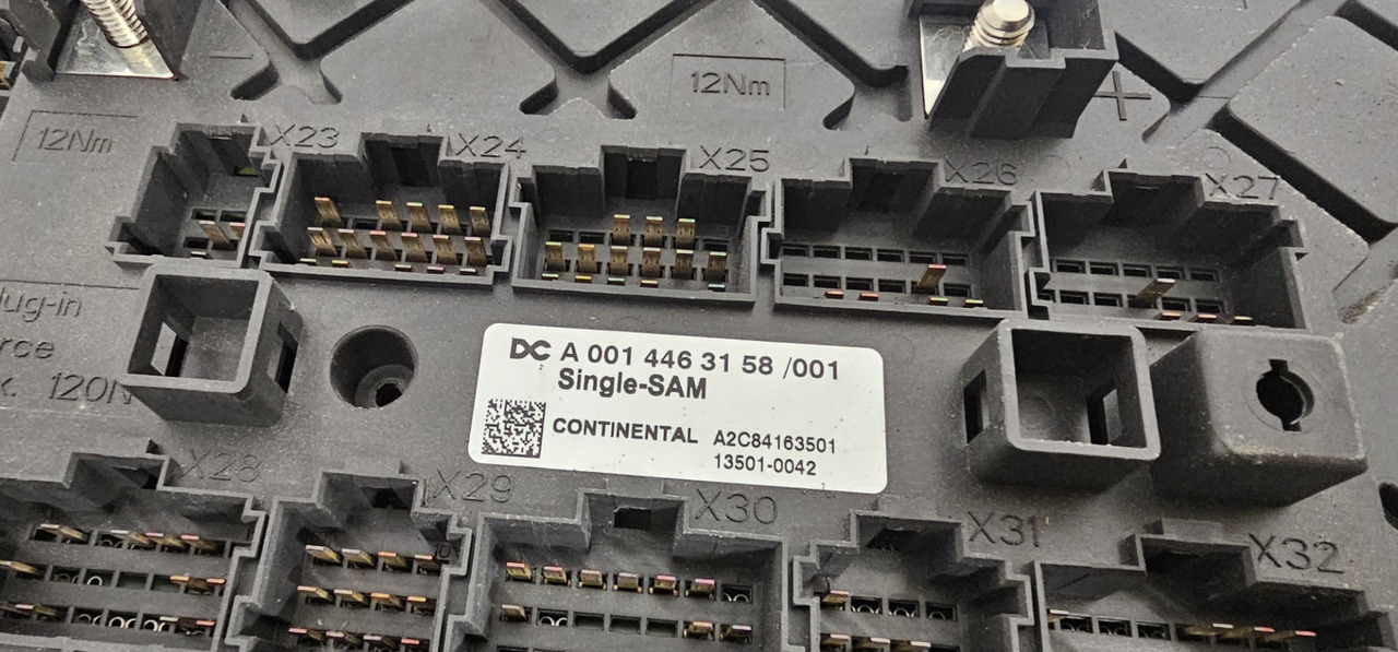 Mercedes Benz Actros MP4, EURO6 Grundmodul, fuse box, relay box, SAM cabin, SAM chassis - Осигурач за Камион: слика 5 Mercedes Benz Actros MP4, EURO6 Grundmodul, fuse box, relay box, SAM cabin, SAM chassis - Осигурач за Камион: слика 5