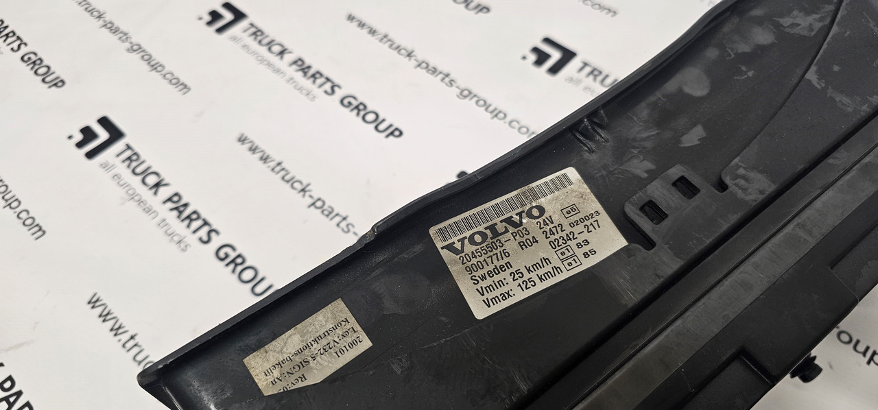 VOLVO FH12, combination kit, instrument panel, dashboard 20739274 - Контролна табла за Камион: слика 4 VOLVO FH12, combination kit, instrument panel, dashboard 20739274 - Контролна табла за Камион: слика 4