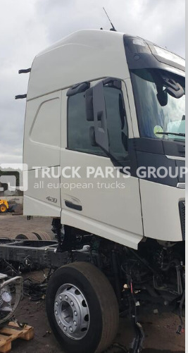 VOLVO FH4 EURO6 cab, cabin, GLOBETROTTER, GLOBETROTTER XL, high cab, 8 cabin - Кабина за Камион: слика 1 VOLVO FH4 EURO6 cab, cabin, GLOBETROTTER, GLOBETROTTER XL, high cab, 8 cabin - Кабина за Камион: слика 1