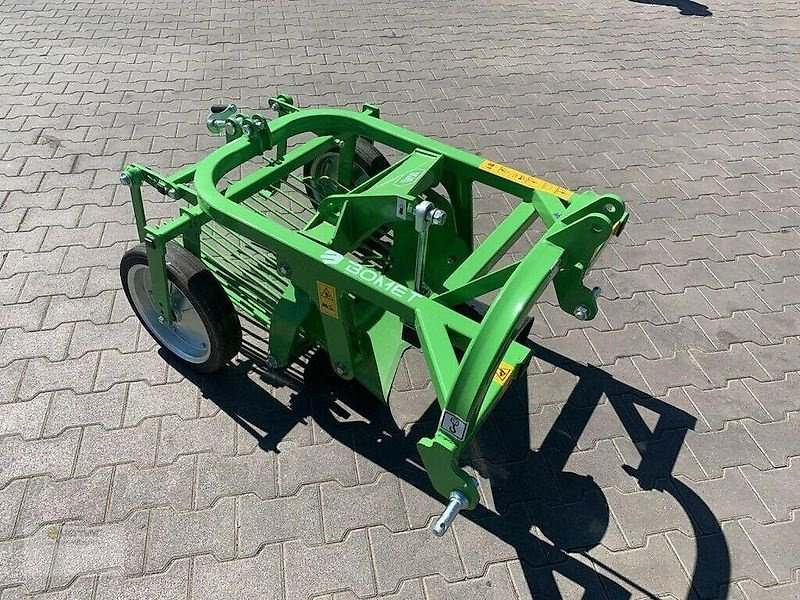BOMET Kartoffelroder Bomet Z655/1 Kartoffel Roder Heckauswurf NEU - Машина за компир: слика 1 BOMET Kartoffelroder Bomet Z655/1 Kartoffel Roder Heckauswurf NEU - Машина за компир: слика 1