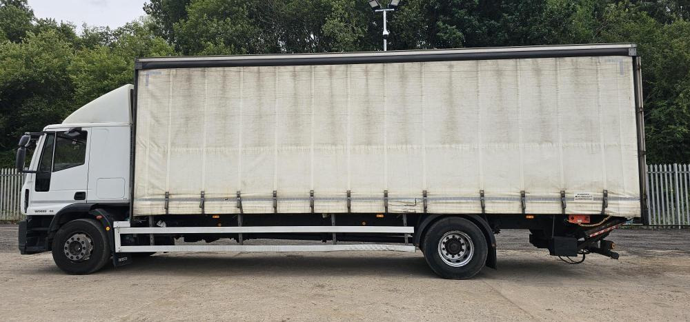 Iveco 18 ton curtain tail lift - Камион со церада: слика 5 Iveco 18 ton curtain tail lift - Камион со церада: слика 5