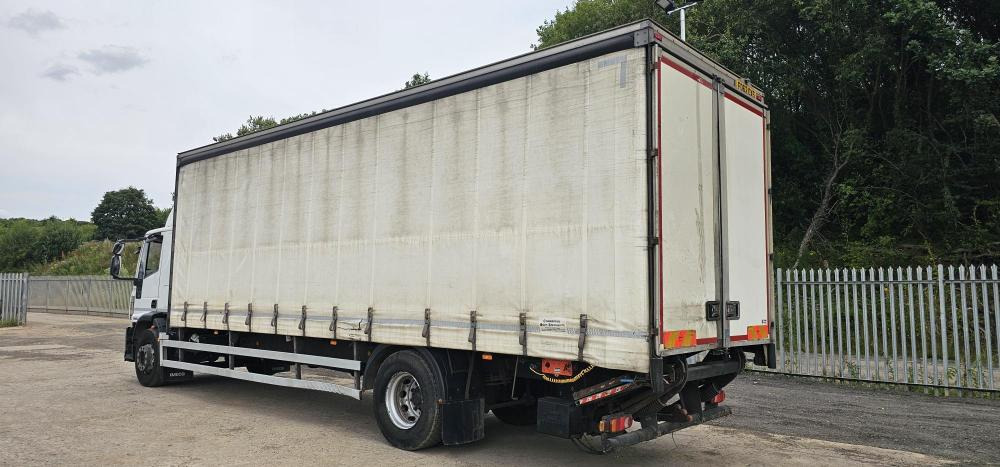 Iveco 18 ton curtain tail lift - Камион со церада: слика 2 Iveco 18 ton curtain tail lift - Камион со церада: слика 2