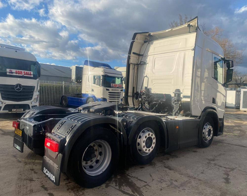 Камион влекач Scania R450: слика 10
