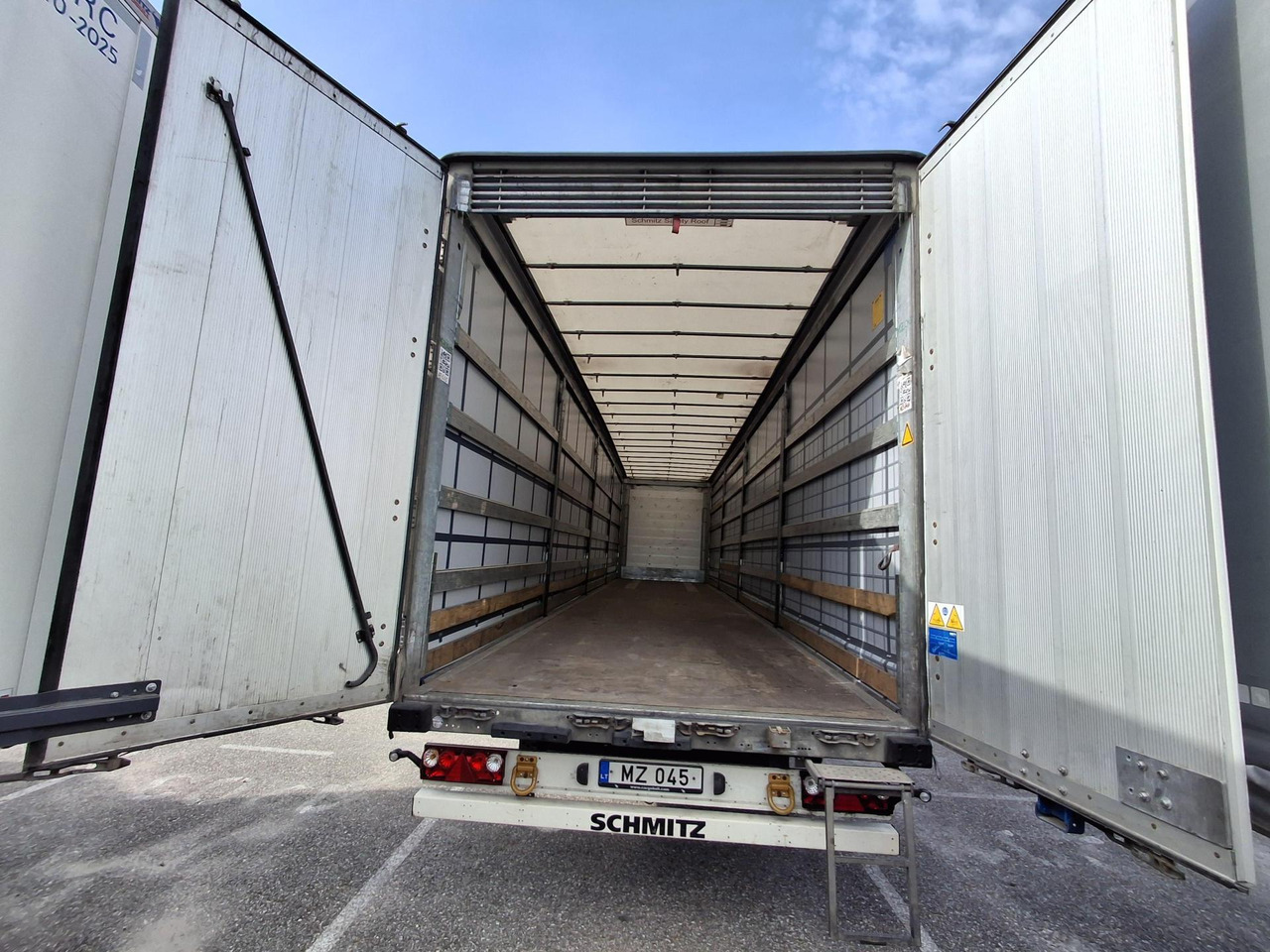 2019 Schmitz Cargobull SCS24/L Varios - Полуприколка со церада: слика 3 2019 Schmitz Cargobull SCS24/L Varios - Полуприколка со церада: слика 3