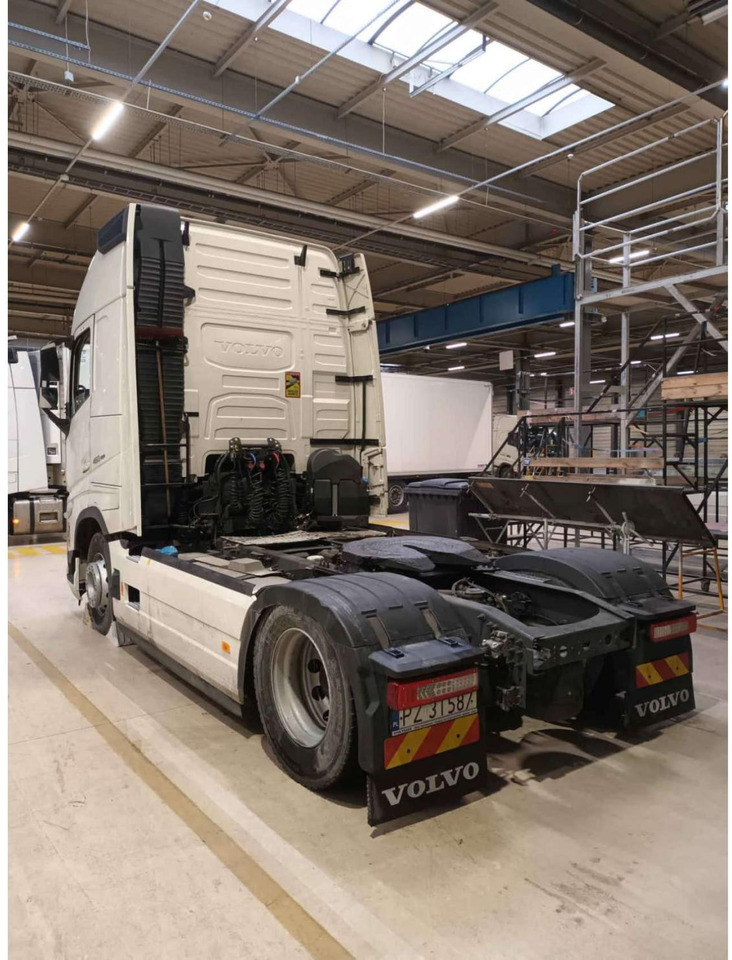 2023 Volvo FH 460 Globetrotter XL i-Save - Камион влекач: слика 2 2023 Volvo FH 460 Globetrotter XL i-Save - Камион влекач: слика 2