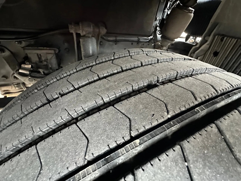 MAN TGX 26.480 / NL TRUCK / RETARDER / EURO 6 / 6X2 / LIFT+STEER AXLE / 60T - Камион влекач: слика 5 MAN TGX 26.480 / NL TRUCK / RETARDER / EURO 6 / 6X2 / LIFT+STEER AXLE / 60T - Камион влекач: слика 5