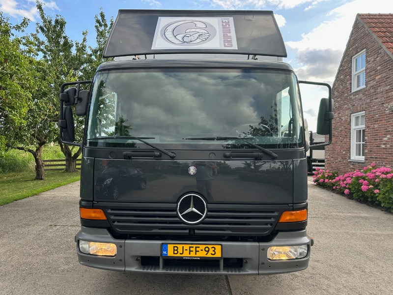 Mercedes-Benz Atego 815 / NL TRUCK / EURO 2 / BOX + LIFT / LOW KM / GOOD CONDITION / 7,5t - Камион сандучар: слика 2 Mercedes-Benz Atego 815 / NL TRUCK / EURO 2 / BOX + LIFT / LOW KM / GOOD CONDITION / 7,5t - Камион сандучар: слика 2