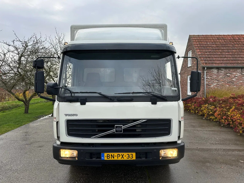 Volvo FL 612 180 / 12T / NL TRUCK / EURO3 / ANALOG / MANUAL / LEAF SPRING / BOX+LIFT / LOW KM - Камион сандучар: слика 2 Volvo FL 612 180 / 12T / NL TRUCK / EURO3 / ANALOG / MANUAL / LEAF SPRING / BOX+LIFT / LOW KM - Камион сандучар: слика 2