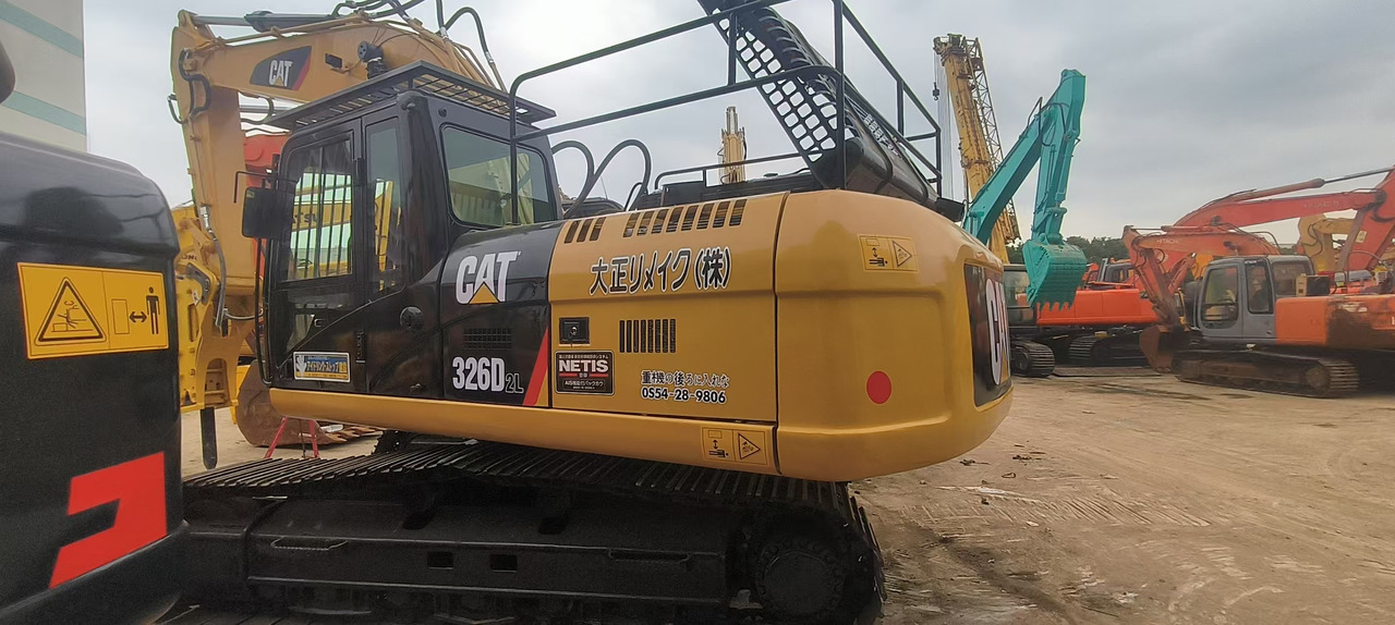 CATERPILLAR 326D2L - Багер: слика 1 CATERPILLAR 326D2L - Багер: слика 1