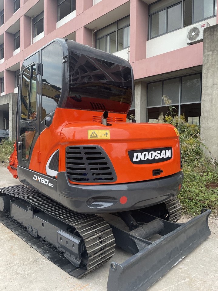 DOOSAN DX60-9C - Багер гасеничар: слика 1 DOOSAN DX60-9C - Багер гасеничар: слика 1