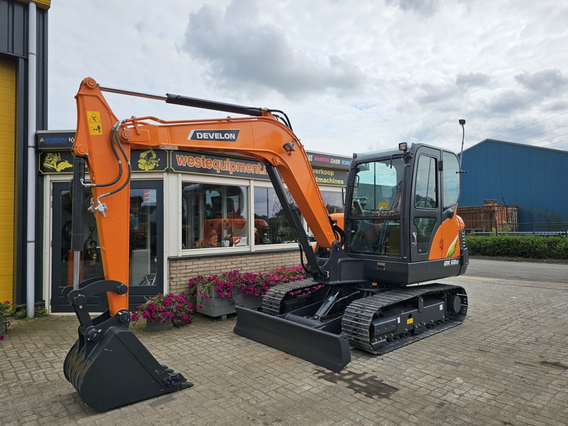 Develon DX60E-10N - Мини багер: слика 2 Develon DX60E-10N - Мини багер: слика 2