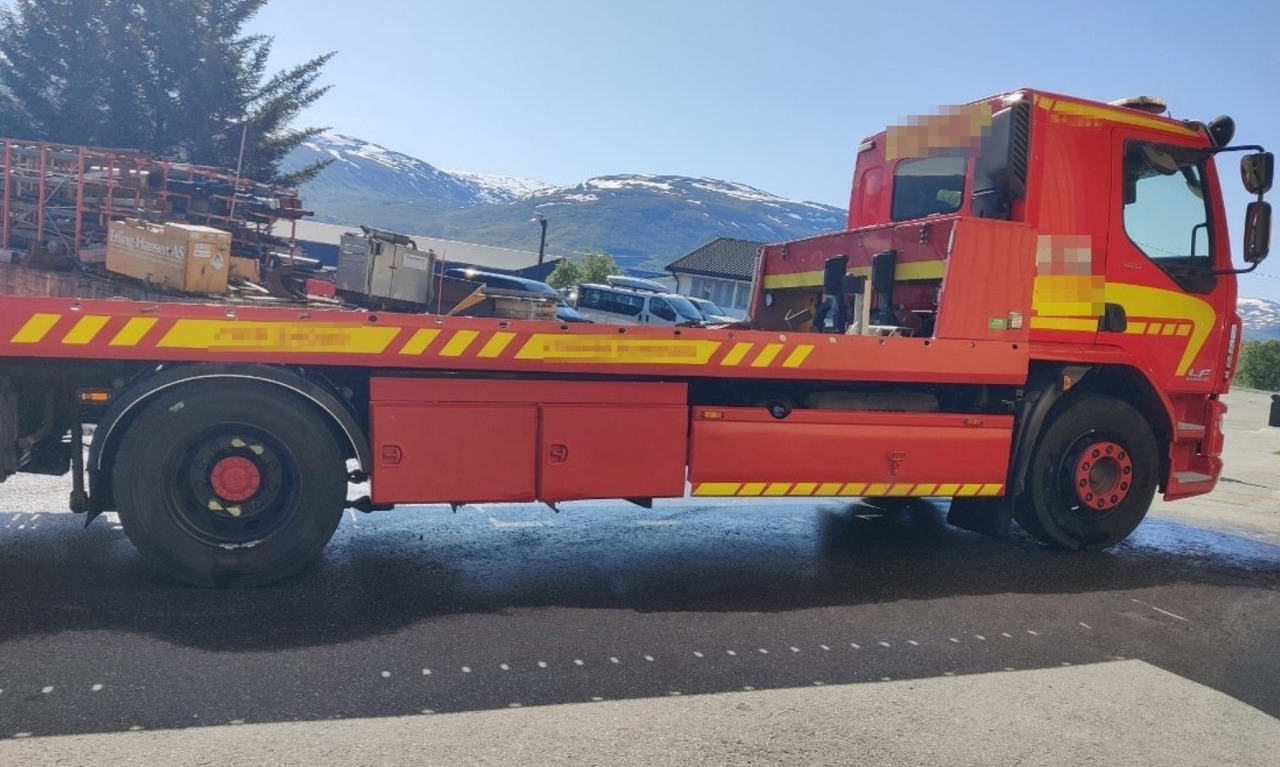 DAF LF 320 - Камион за влечење: слика 2 DAF LF 320 - Камион за влечење: слика 2