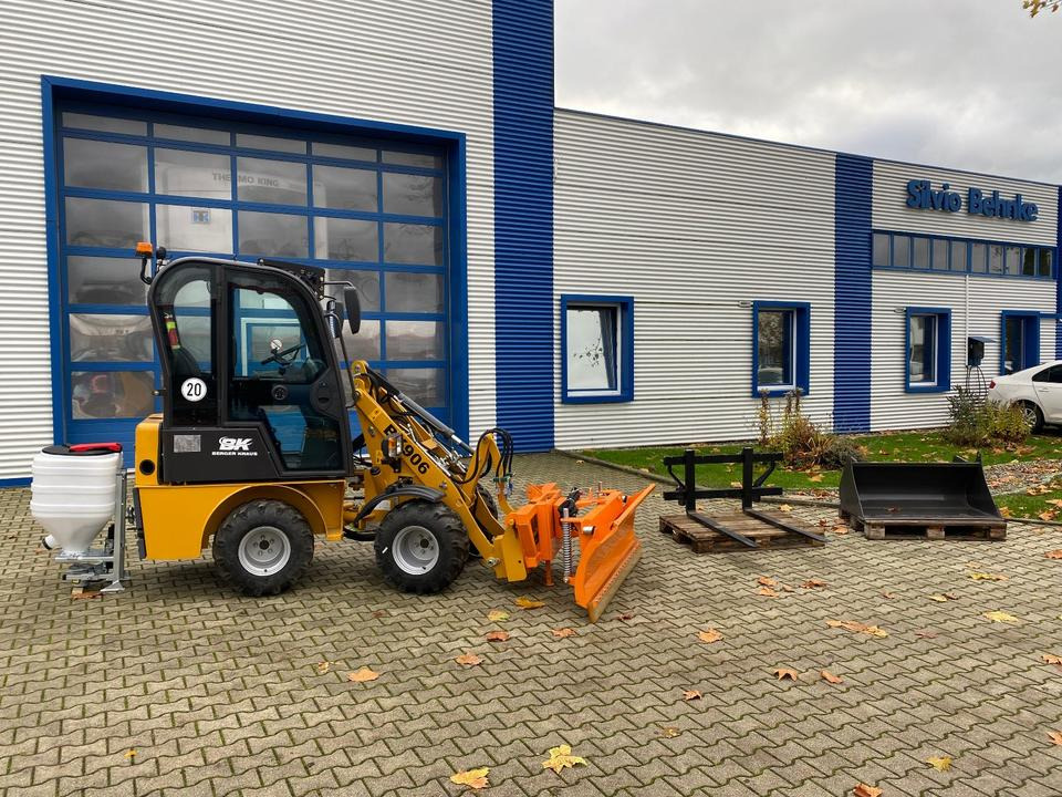 Radlader/Hoflader BK906 mit Kabine inkl. Winter-Komplettpaket *INKL.19% MWST.*BERGER KRAUS*PERKINS*EURO*SOFORT!* - Земјоделски натоварувач: слика 4 Radlader/Hoflader BK906 mit Kabine inkl. Winter-Komplettpaket *INKL.19% MWST.*BERGER KRAUS*PERKINS*EURO*SOFORT!* - Земјоделски натоварувач: слика 4
