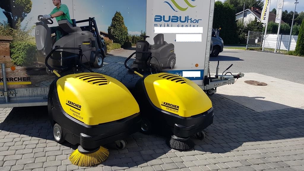 KÄRCHER KM 85/50 W P Benzin HONDA - Индустриска машина за метење: слика 1 KÄRCHER KM 85/50 W P Benzin HONDA - Индустриска машина за метење: слика 1
