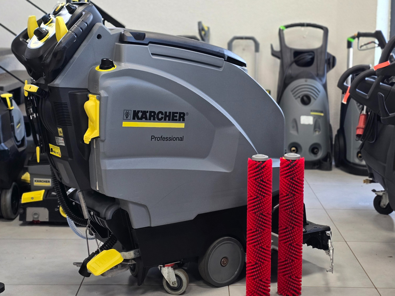 Kärcher B 40W Bp Dose Fleet - Машина за чистење подови: слика 1 Kärcher B 40W Bp Dose Fleet - Машина за чистење подови: слика 1