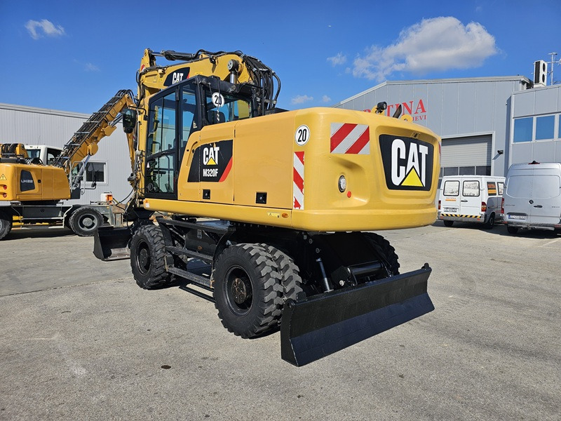CATERPILLAR M320F - Багер на тркала: слика 2 CATERPILLAR M320F - Багер на тркала: слика 2
