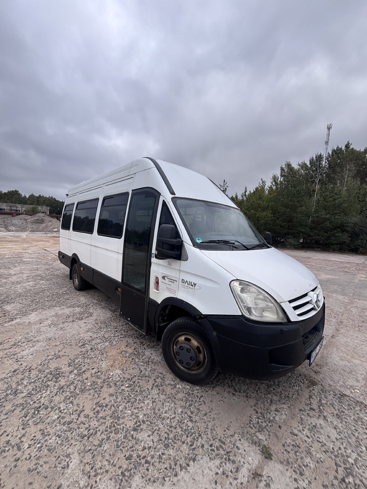 IVECO Daily - Минибус, Патничко комбе: слика 3 IVECO Daily - Минибус, Патничко комбе: слика 3
