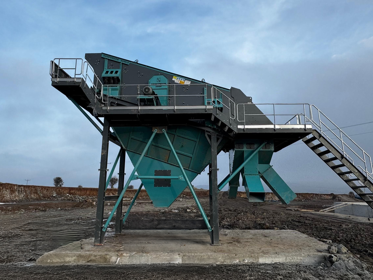 Constmach 2-3-4 Deck Vibrating Screen Systems 2 Years Warranty - Градежно сито: слика 2 Constmach 2-3-4 Deck Vibrating Screen Systems 2 Years Warranty - Градежно сито: слика 2