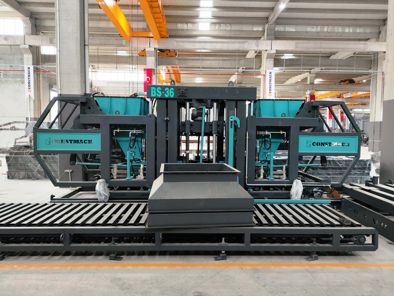 Constmach BS-42 Briquette Making Machine (Concrete Block Making Machine) - Машина за бетонски блокови: слика 4 Constmach BS-42 Briquette Making Machine (Concrete Block Making Machine) - Машина за бетонски блокови: слика 4