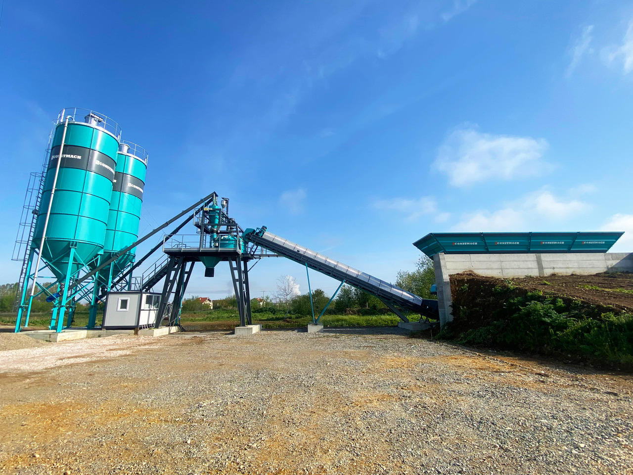 Constmach Centrale à Béton Compacte de 60 m³/h Avec Tapis Roulant - Бетонска база: слика 3 Constmach Centrale à Béton Compacte de 60 m³/h Avec Tapis Roulant - Бетонска база: слика 3