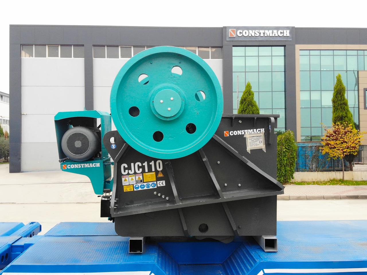 Constmach Delivery Of 60-110 Tph Jaw Crushers In Stock - Дробилката за вилица: слика 2 Constmach Delivery Of 60-110 Tph Jaw Crushers In Stock - Дробилката за вилица: слика 2