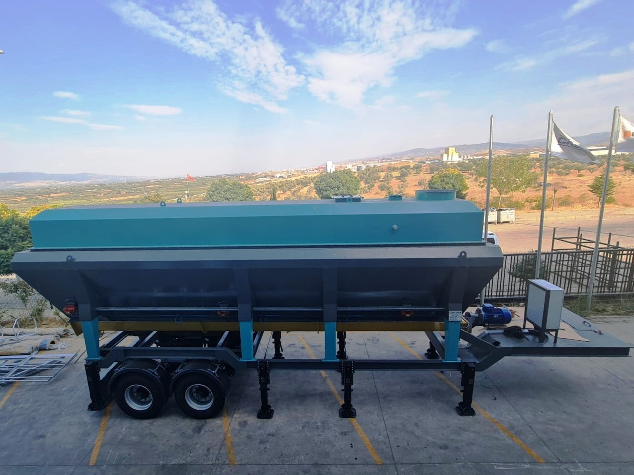 Constmach Silo à Ciment Mobile (Silo à Ciment Horizontal) - Силос за цемент: слика 3 Constmach Silo à Ciment Mobile (Silo à Ciment Horizontal) - Силос за цемент: слика 3