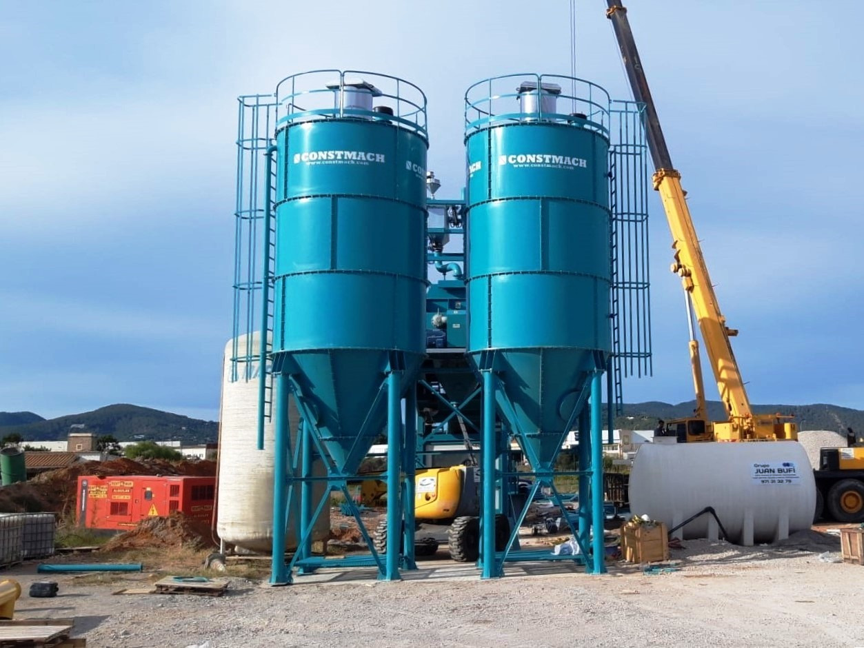 Constmach Silo à Ciment d'une Capacité de 50 Tonnes - Силос за цемент: слика 1 Constmach Silo à Ciment d'une Capacité de 50 Tonnes - Силос за цемент: слика 1