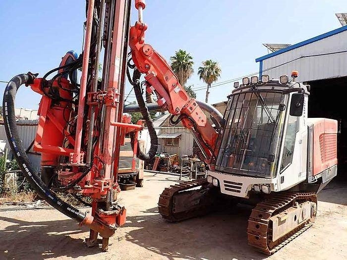 Sandvik DP1100I - Машина за бушење: слика 1 Sandvik DP1100I - Машина за бушење: слика 1
