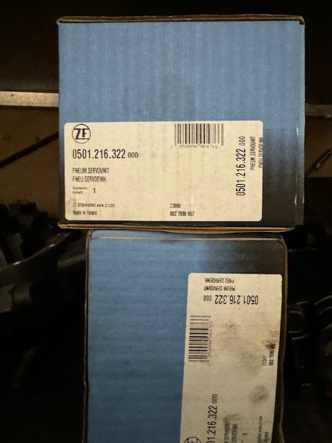 ZF 81326906058 NEW ECOSPLIT PSE-Zylinder - Менувач и делови за Камион: слика 1 ZF 81326906058 NEW ECOSPLIT PSE-Zylinder - Менувач и делови за Камион: слика 1