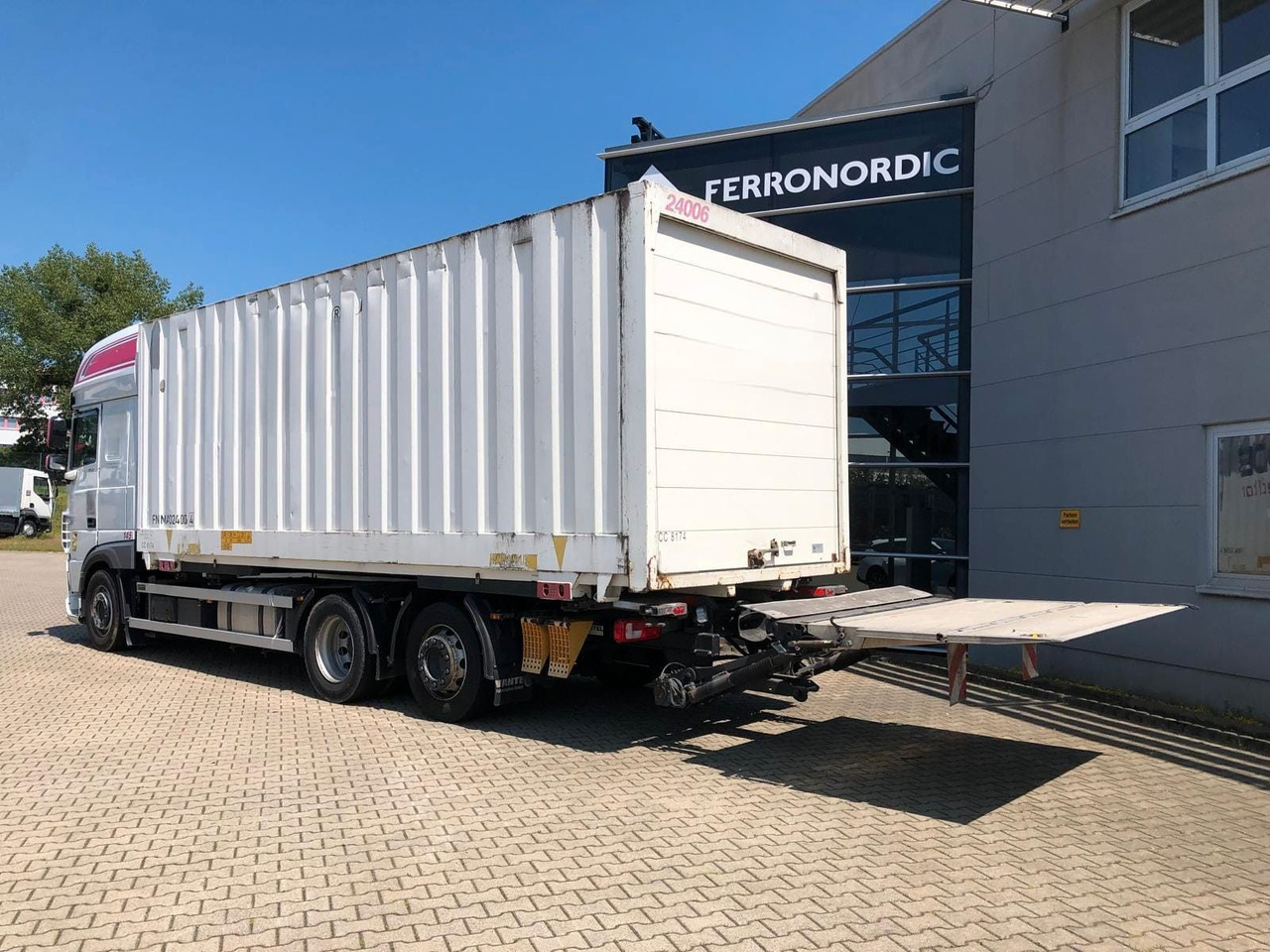 DAF XF450 SSC Lenk/Lift*LBW*AHK*Standklima - Транспортер на контејнер/ Камион со променливо тело: слика 4 DAF XF450 SSC Lenk/Lift*LBW*AHK*Standklima - Транспортер на контејнер/ Камион со променливо тело: слика 4