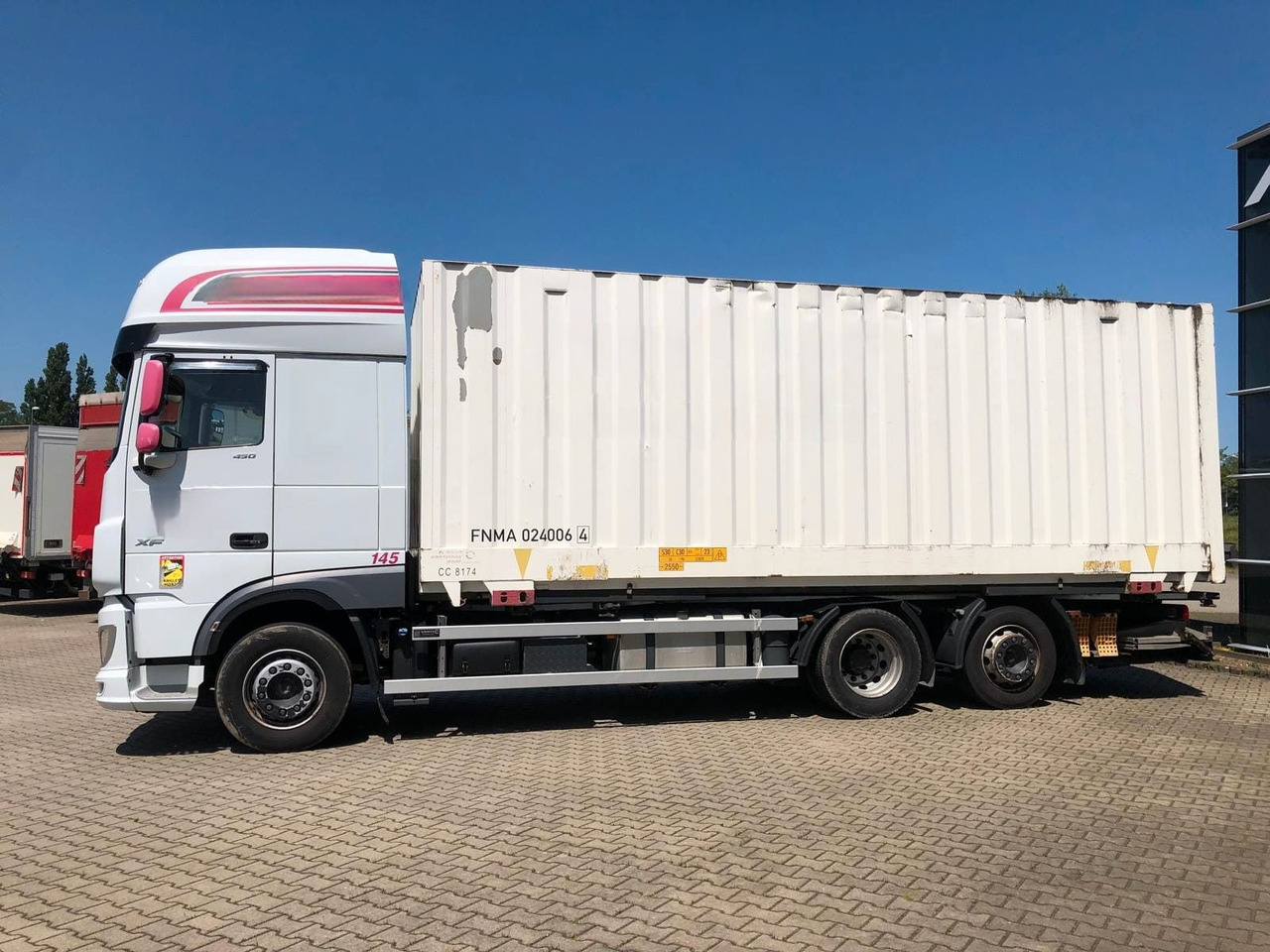 DAF XF450 SSC Lenk/Lift*LBW*AHK*Standklima - Транспортер на контејнер/ Камион со променливо тело: слика 2 DAF XF450 SSC Lenk/Lift*LBW*AHK*Standklima - Транспортер на контејнер/ Камион со променливо тело: слика 2