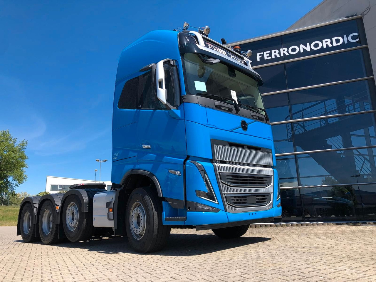Volvo FH16 750 XL 8x4 Tridem*100T*Kriechgänge*Retarder Volvo FH16 750 XL 8x4 Tridem*100T*Kriechgänge*Retarder - Камион влекач: слика 1 Volvo FH16 750 XL 8x4 Tridem*100T*Kriechgänge*Retarder Volvo FH16 750 XL 8x4 Tridem*100T*Kriechgänge*Retarder - Камион влекач: слика 1