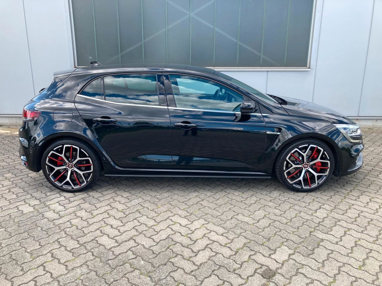 Renault Megane IV Lim. 5-trg. R.S. Trophy TCe 300 - Автомобил: слика 3 Renault Megane IV Lim. 5-trg. R.S. Trophy TCe 300 - Автомобил: слика 3