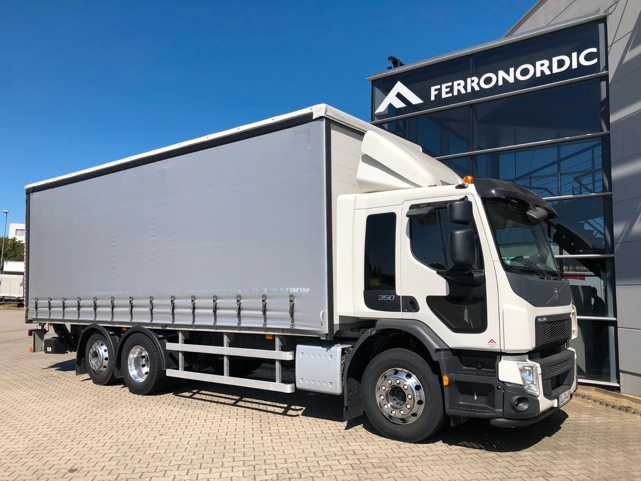 Volvo FE 350 26T 6x2 Lenkachse*ALU*LBW*EDSCHA - Камион со церада: слика 1 Volvo FE 350 26T 6x2 Lenkachse*ALU*LBW*EDSCHA - Камион со церада: слика 1