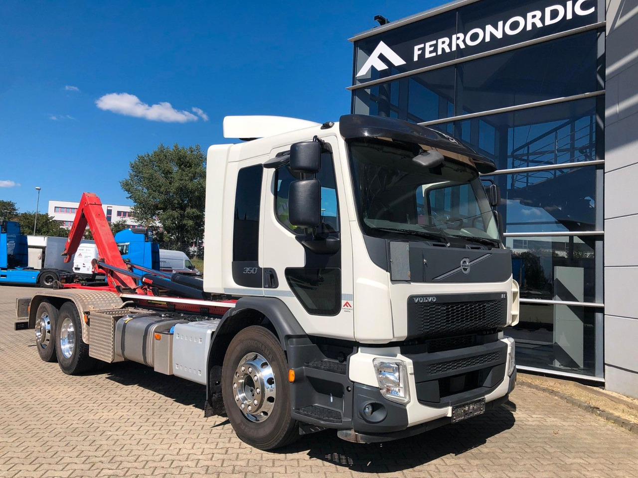 Volvo FE 350 6x2 Lenkachse*Alufelgen*HIAB*AHK*Klima - Камион со кука за подигање: слика 1 Volvo FE 350 6x2 Lenkachse*Alufelgen*HIAB*AHK*Klima - Камион со кука за подигање: слика 1