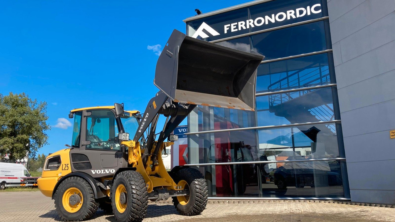 Volvo JL25H Electric *Auch Miete Volvo L25 Electric *Auch Miete*Neuzustand+22+14 kW - Натоварувач на тркала: слика 2 Volvo JL25H Electric *Auch Miete Volvo L25 Electric *Auch Miete*Neuzustand+22+14 kW - Натоварувач на тркала: слика 2