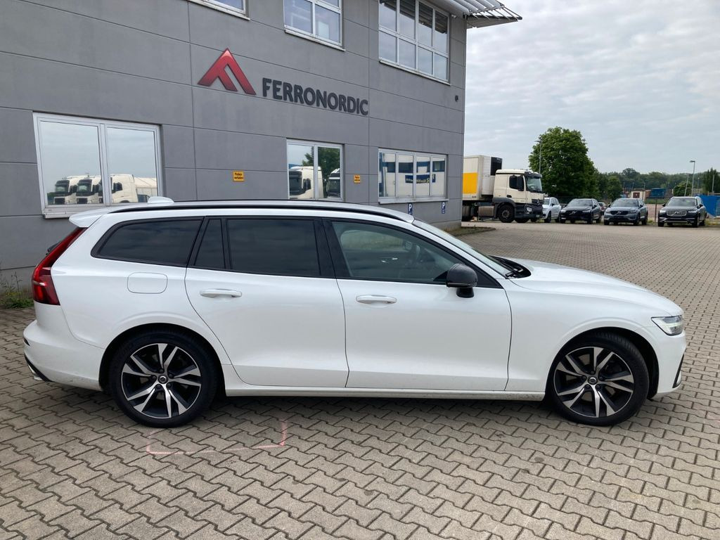 Volvo V60 T6 AWD R-Design Expression Recharge Plug-In Volvo V60 T6 AWD R-Design Expression Recharge Plug-In - Караван: слика 4 Volvo V60 T6 AWD R-Design Expression Recharge Plug-In Volvo V60 T6 AWD R-Design Expression Recharge Plug-In - Караван: слика 4
